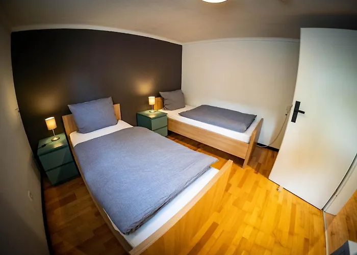 Gemuetliche 2-Zimmer Souterrain Wohnung