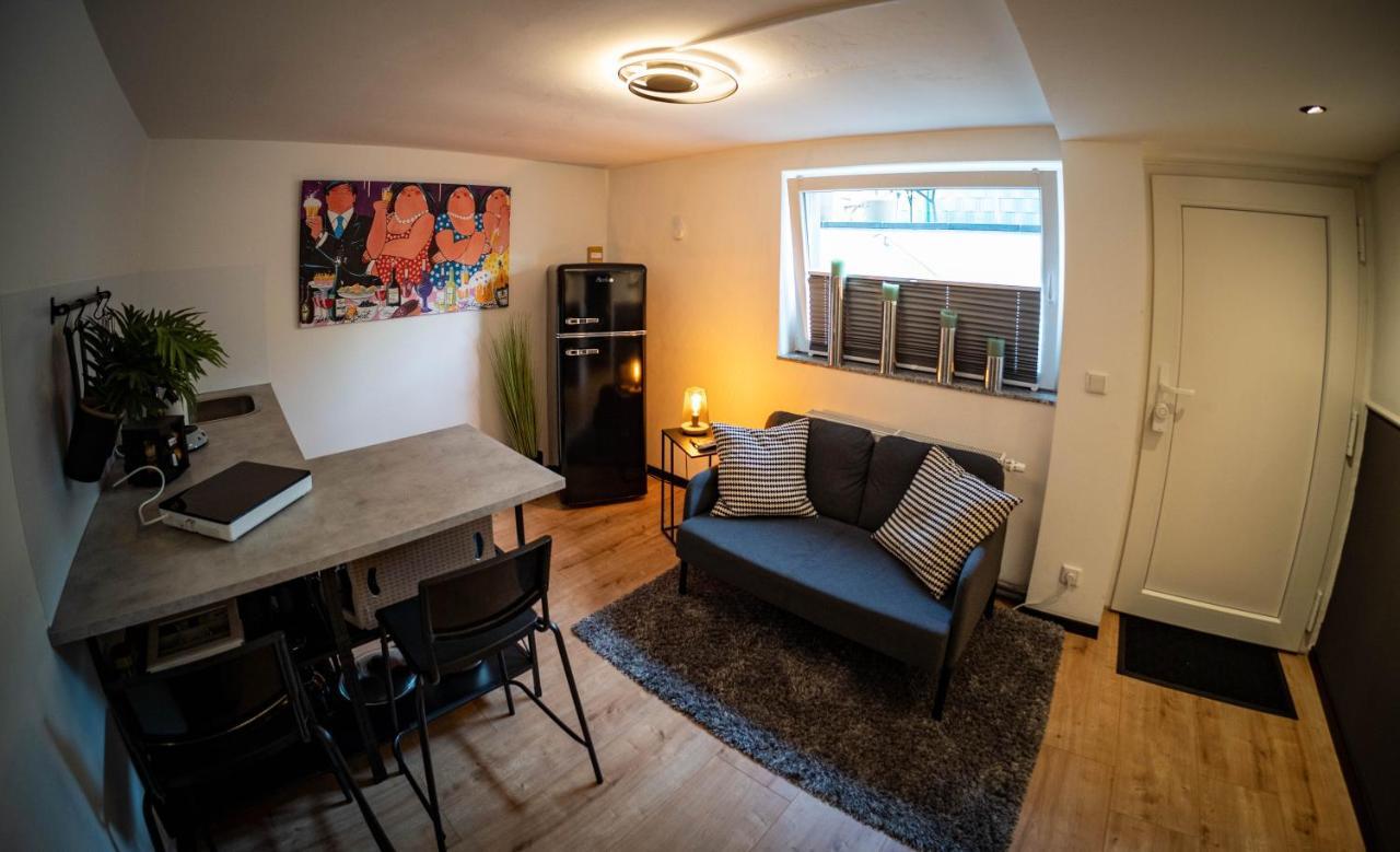 Apartment Gemuetliche 2-zimmer Souterrain Dusseldorf